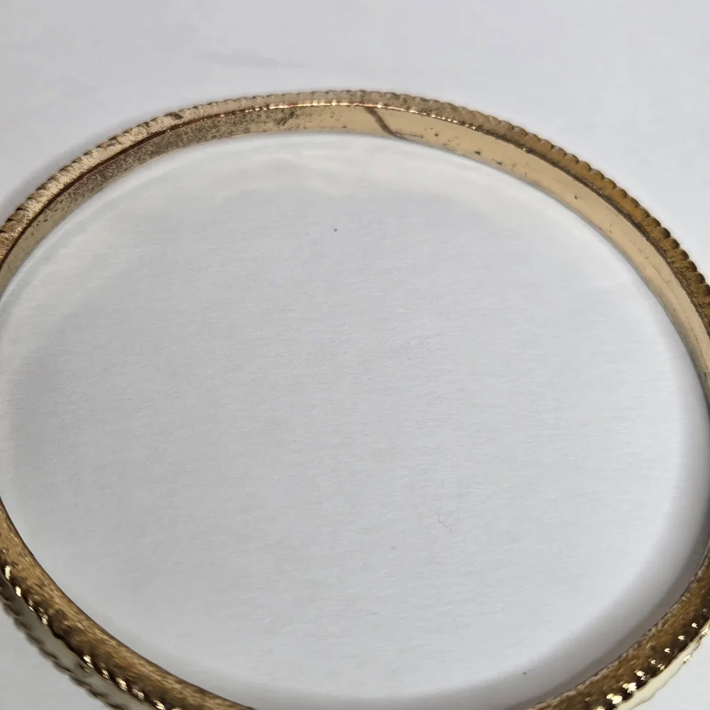 Cream Gold-Tone 8